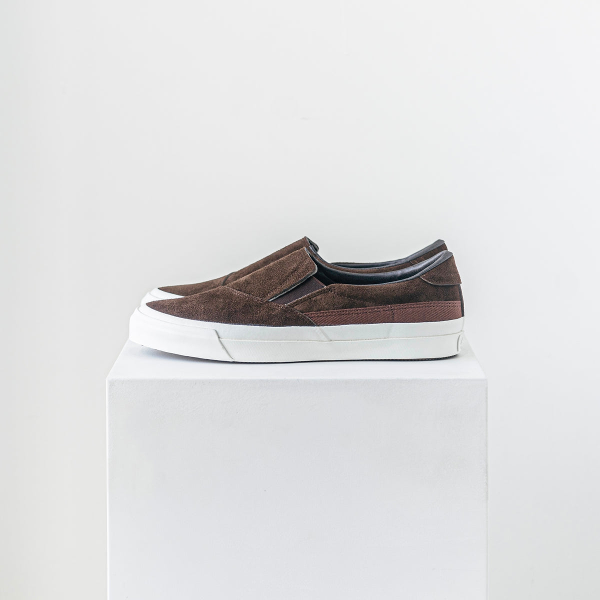 【新品未使用】aere アエレ　eco suede half coat スエード アサヒ ASAHI ベルテッド ロー スウェード スニーカー ベージュ