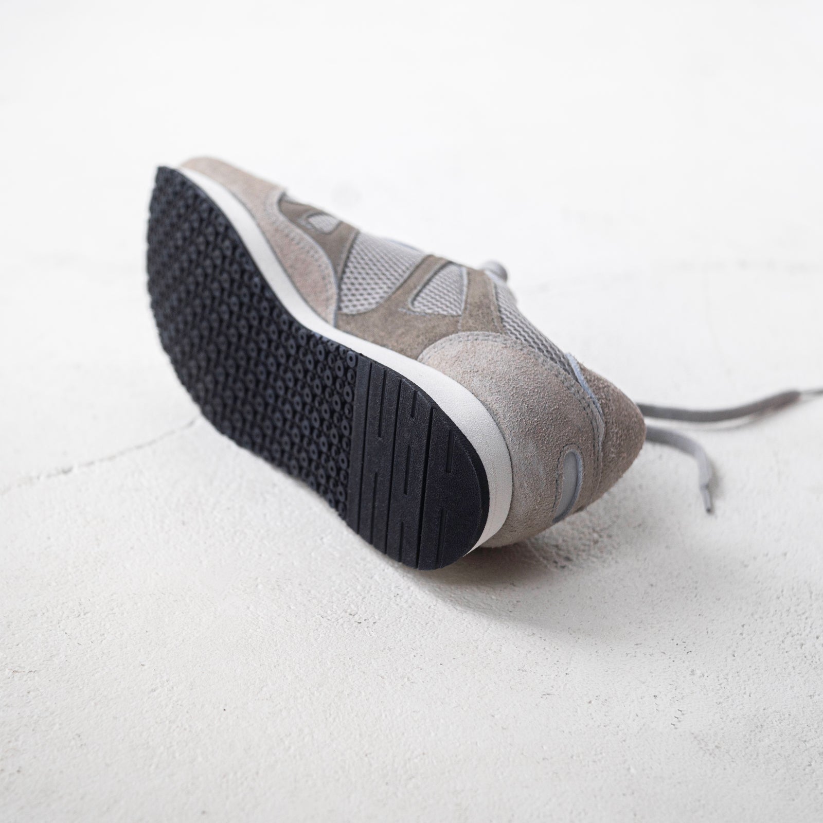 ASAHI TRAINER 4 - Gray – PERSICA